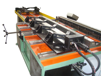 Станок для группировки радиаторов для ванной